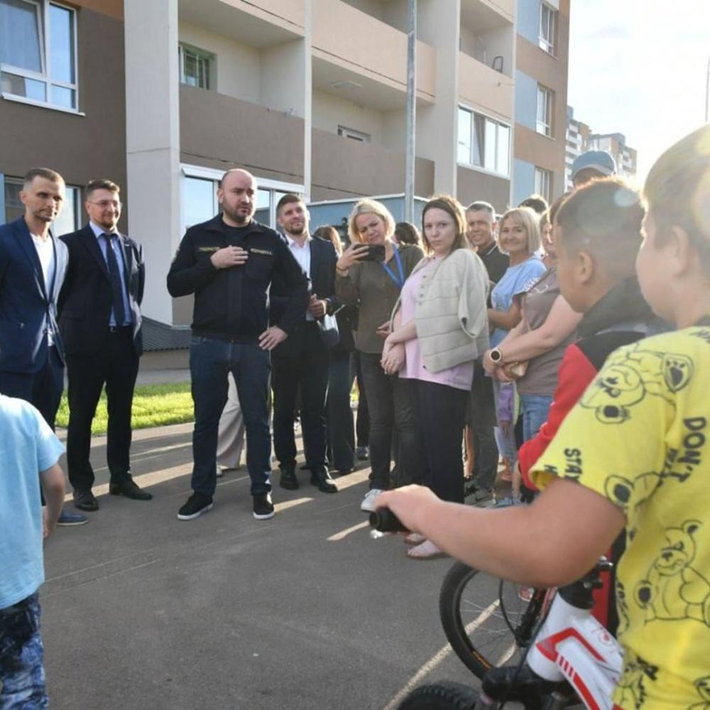 Ключи от нового жилья для детей-сирот в Южном городе